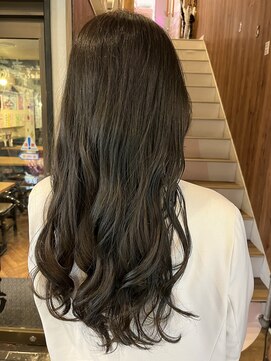 アヴァンス 天王寺店(AVANCE.) カーキグレージュ×透明感