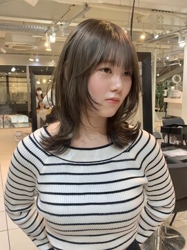 アクアオモテサンドウ(ACQUA omotesando) ◇小顔になれるミディアムウルフ