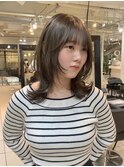◇小顔になれるミディアムウルフ