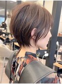 大人ショートカットウェットヘアオリーブベージュデザインカラー