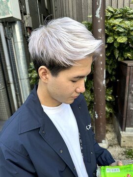 ヘアカロン 熊本本店(Hair CALON) ハイトーンカラー/短髪ホワイトヘア