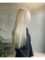 ヴァーディ オモテサンドウ(Vardy omotesando)&nbsp;ブロンドヘア・ハイトーンロング・表参道ケアブリーチ・ホワイト