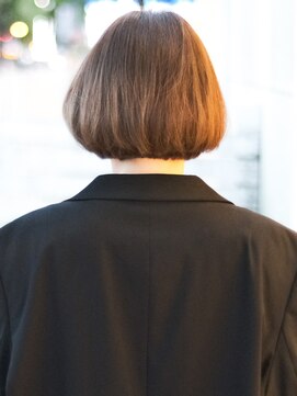 ビュートリアム 福岡(BEAUTRIUM) 乾かすだけで決まる重さを残した顔まわりレイヤーマッシュボブ