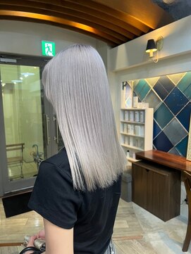 ロア 福岡天神本店(LORE) ダブルカラーベージュカラーケアブリーチカラーハイトーンボブ