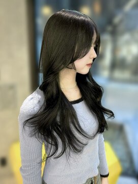 ブロウ ネックス ザ サロン 表参道(VLOW nex the salon) グレーブラック 韓国ヘア レイヤーカット くびれヘア 掛札