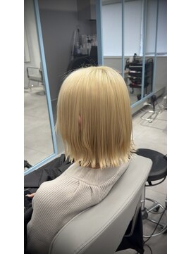 ポプルス(popls) 抜きっぱなしブリーチ/ハイトーンボブ/ホワイトブロンド