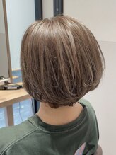 ダフィースヘア(DAFIES HAIR) *After-Before”右スワイプ【白髪かし／脱白髪染めハイライト】