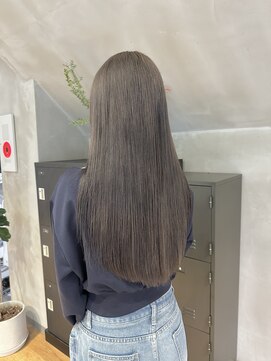 ニキータ(Nikiita) 〈透明感グレージュカラー〉