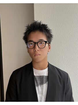 アルティ(arti) 刈り上げなし 黒髪スパイキーショート