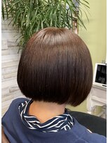 リュール(Reaule+s) インナーカラー+ショートボブ