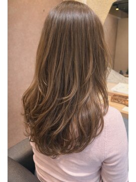 カプロメゾンギンザ 銀座店(Capullo maisonGINZA) やわらかブラウンカラー