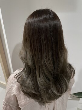 ナンバースリー 綱島店(Number Three) グラデーショングレージュ◆【Number Three 綱島】