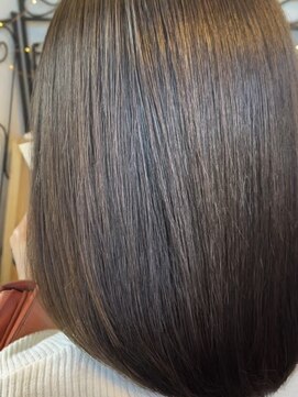 ヘア ミーツ ドレス プレローマ(HAIR meets dress pleroma) ☆美髪ストレートエステ☆