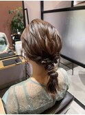 編み下ろしヘアアレンジ