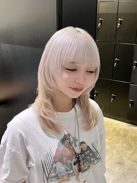 アマトウキョウ アユンチェ(AMA TOKYO×AYUNCHE) ホワイトブロンドウルフ