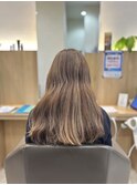 アッシュグレージュスタイル