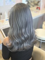 カシェ キョウマチ(cashe’e)&nbsp;ブリーチカラー シルバー