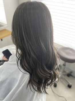 リロ ヘアデザイン(RILO HAIR DESIGN)の写真/ブリーチお任せください!デザインカラーが得意なサロンで理想の透明感カラーを体験!
