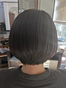 アトール(ATOLL by INFINI) 小顔前下がりボブ