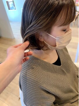 クマ(kuma.) インナーカラーベージュカラー