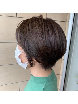 シャンティーク(shanteek) ショートヘア×細めハイライト