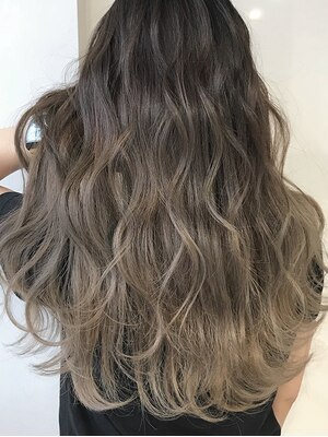 【徳島ヘアカラー】グレイカラー,ダブルカラー,インナーカラー,透明感カラー等トレンドヘアも思いのまま♪