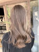 透明感のある上品な大人スタイル【ミルクティーグレージュ】