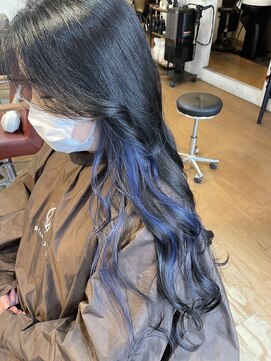 アカラ ヘアー(Akala Hair) インナーカラー　ブルー