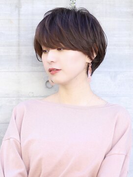 アンド ストーリーズ(&STORIES) 前髪あり耳掛け丸みくびれショートボブ20代30代40代50代(蘭)