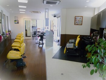 グローアップの写真/【駐車場10台以上完備】ヘアケア/頭皮ケア/髪質改善が人気♪30代から長く通える地域密着型サロン◎
