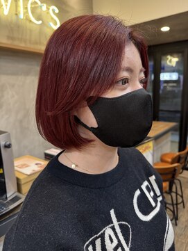 ヴィックス クリスタル(VIC’S crystal) 【最強ボブ!】チェリーレッドで楽しむボブスタイル