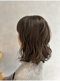 巻き髪オリーブベージュ