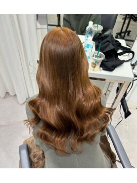 ユーフォリア 渋谷グランデ(Euphoria SHIBUYA GRANDE) ハニーベージュ　ブラウンベージュ　ブリーチなしカラー　YUKI