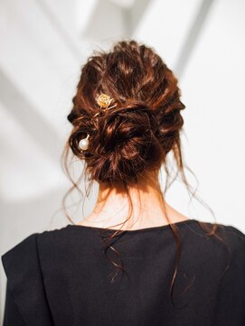 スリー いわき(iii) 上品お呼ばれスタイル【いわき】