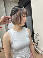 ヌエン 渋谷(NU/EN)&nbsp;黒染めでもできるミルクティーグレージュのインナーカラー