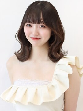 アイドットプラスフェリシア 表参道(i.+FERiCIA.) レイヤーカット/顔周り/前髪薄め/ミディアム/表参道美容室