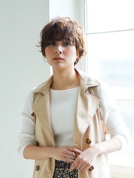 フーチー クーチー アマティー 豊中店(FUCHI KUCHI amati) モードな表情が交差するショートvol.3