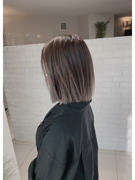 イヴ(Eve) グレージュ