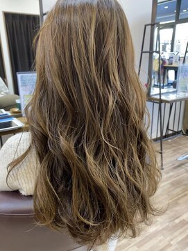 アーチ(ARCH) ロングヘアー × ナチュラルハイライト