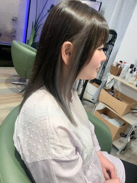 ヘアースパリゾート リアン 燕三条店(Lien) ホワイトシルバー_インナーカラー