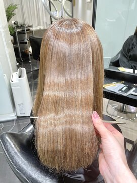 ラブクロムトーキョー オモテサンドウ(LOVECHROME OMOTESANDO) 美髪ベージュ/グレージュカラー髪質改善トリートメント縮毛矯正