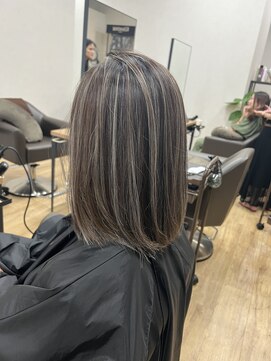 フリック(FLiC) グレージュベースコントラスハイライト