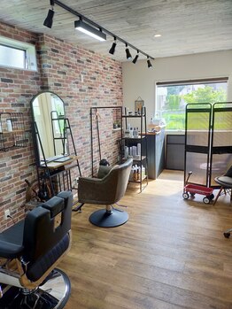 チルヘアー(CHILL hair)の写真/【完全プライベートサロン】周りを気にせずゆったり寛げるあなただけの空間★丁寧なカウンセリングも魅力♪