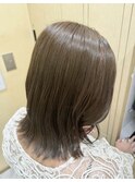 【ナツミ】ブリーチなしワンカラーでミルクティーグレージュ