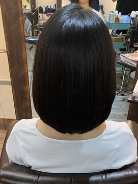 アティック(attic) ショートボブ/ボブ/ミディアム/ヘアドネーション/レイヤーカット