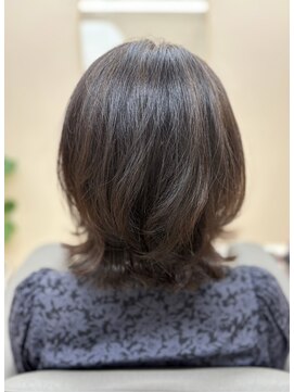 アンジュール コロレ(1//jour colore) 白髪が出てきた頃に効果を発揮してくれるシャドウハイライト