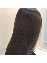 《Q&A》縮毛矯正をしても自然な仕上がりは叶えたいです！そんなことは可能ですか？