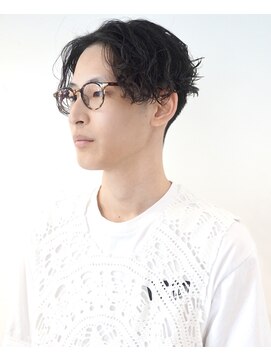 メリケンバーバーショップ コウベ(MERICAN BARBERSHOP KOBE) 七三オールバックツイストパーマかき上げヘアコンマヘア23