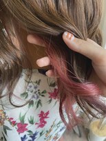 パディントン(Paddington)&nbsp;イヤリングカラーがチラリ☆【クリアベージュ＆ミルキーピンク】