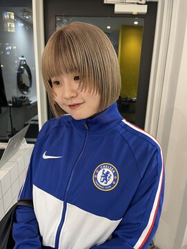 シイ(SIE) クリーミーベージュボブ